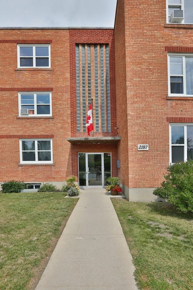 Moorgate Apartments - Photo 3 of 7