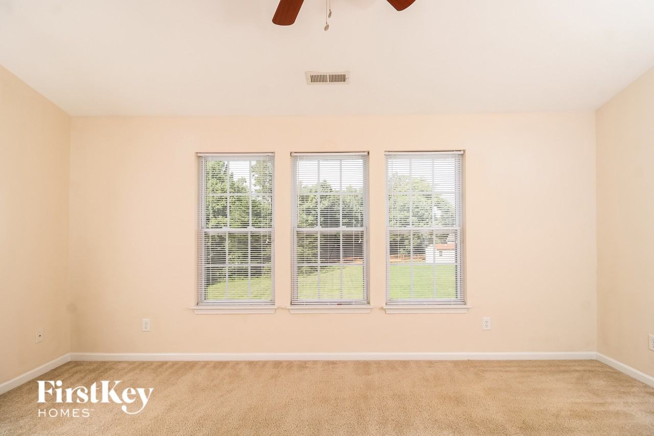 2309 Glen Cove Way - Photo 6 of 15