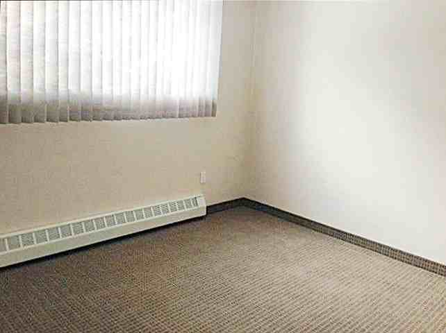 Sun Vue Apartments - Photo 3 of 6