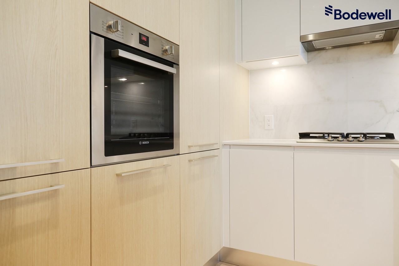 The Amazing Brentwood Tower 2 - Photo 5 of 23