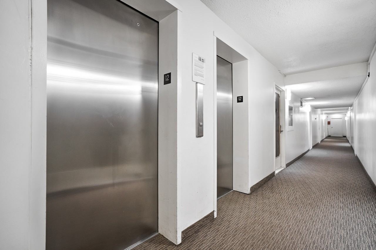 5455 Rue de Terrebonne - Photo 4 of 19