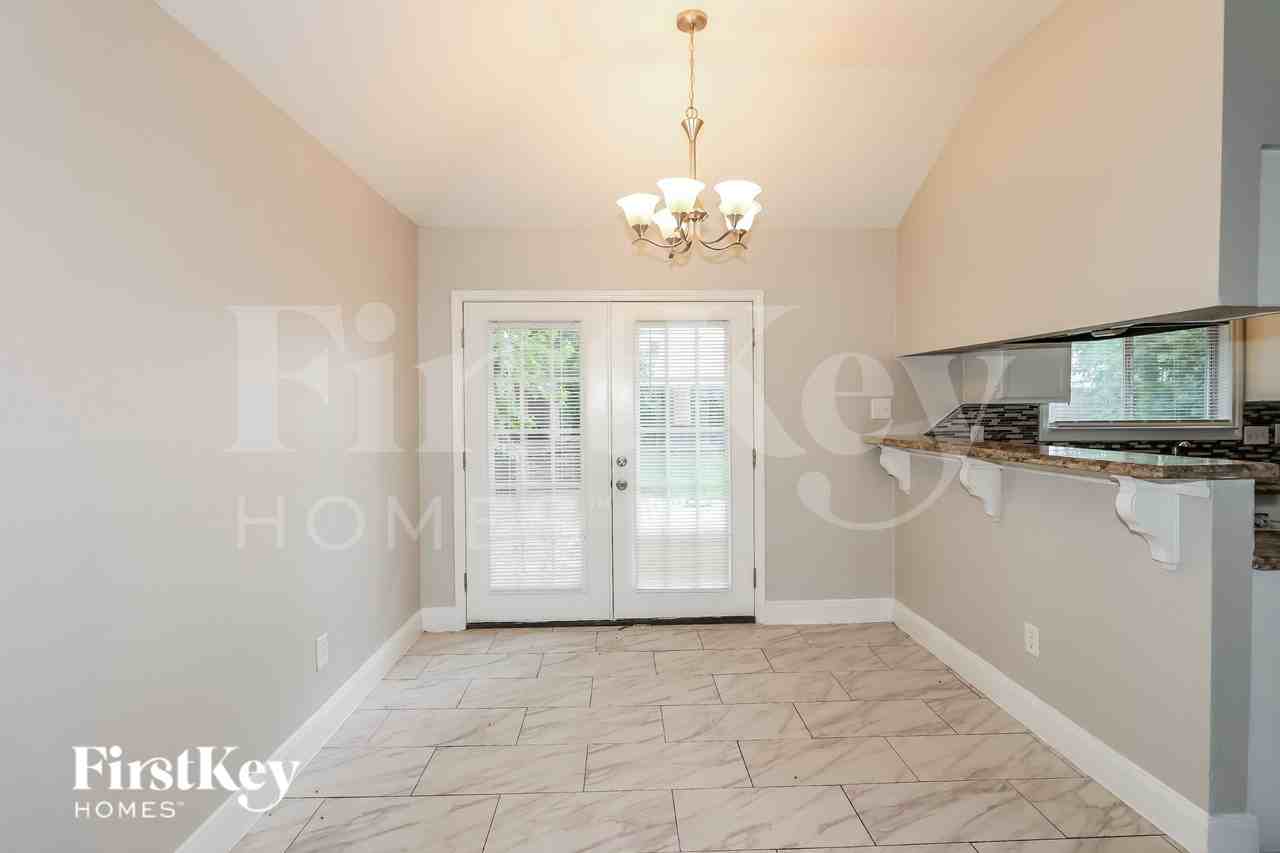 15422 Pebble Lake Dr - Photo 4 of 16