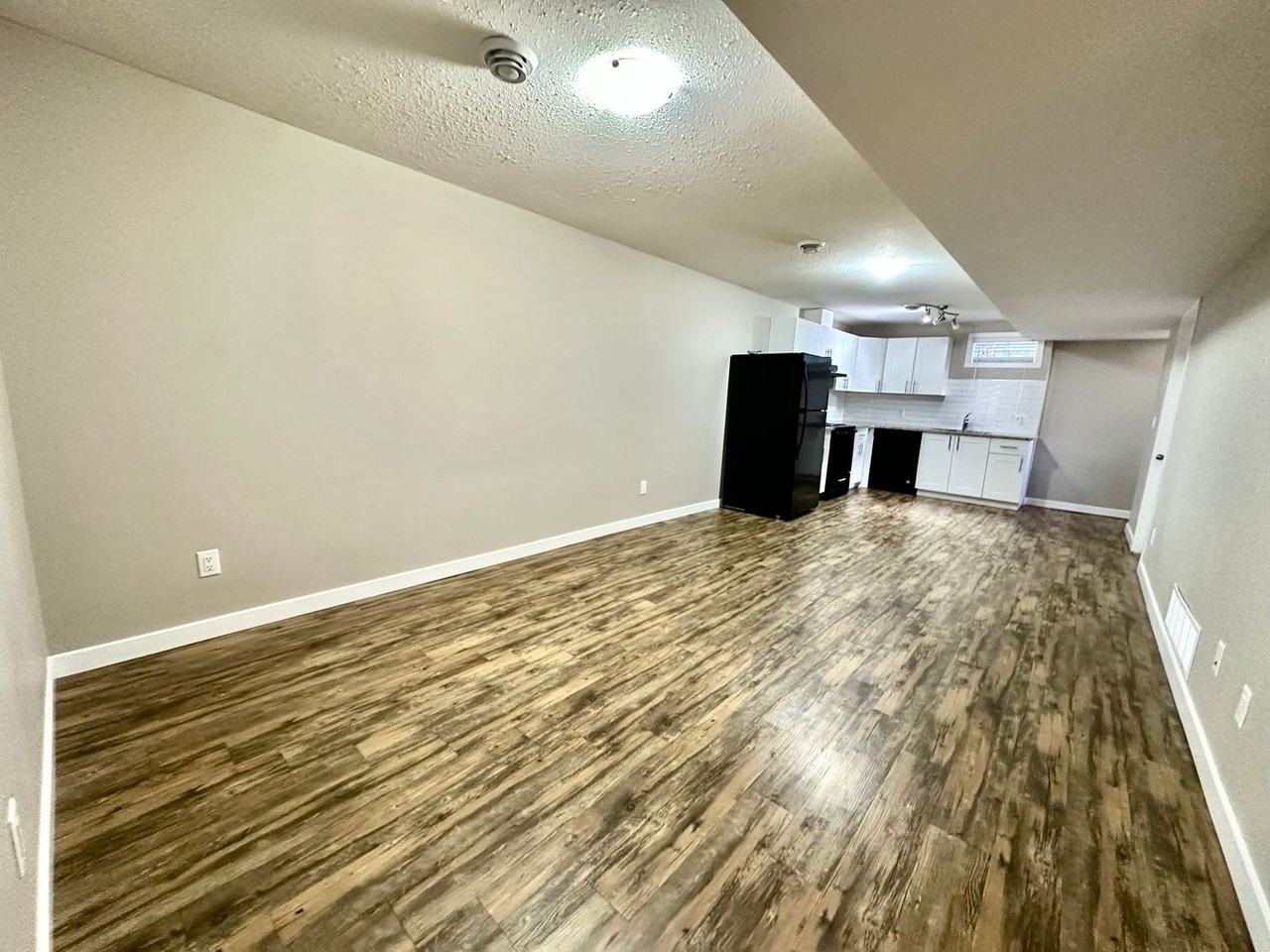 10324 136 Avenue BSMT - Photo 3 of 11