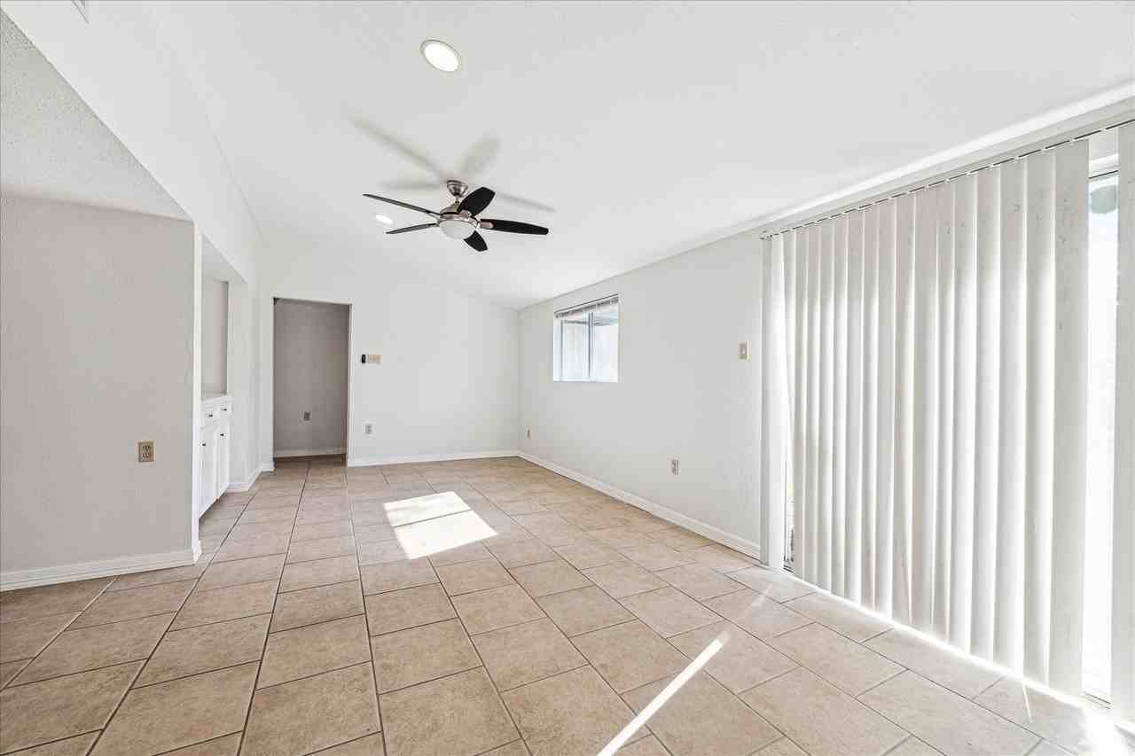 5125 Maple St - Photo 3 of 14