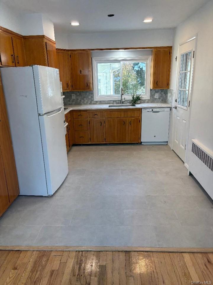 166 Franklin Blvd - Photo 2 of 19