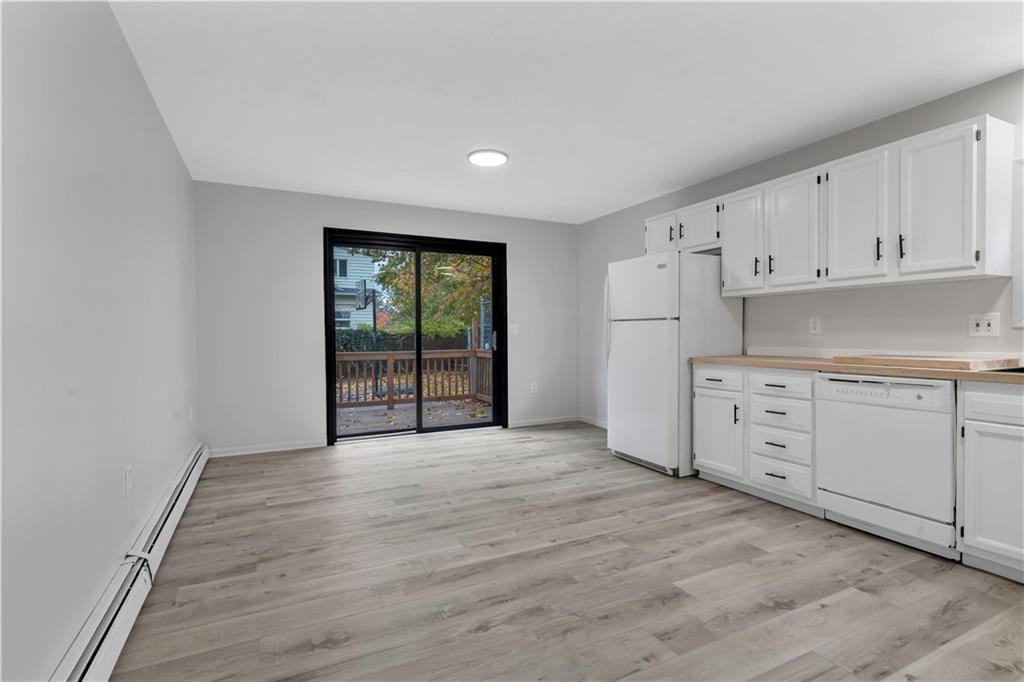 105 Roosevelt St - Photo 2 of 23