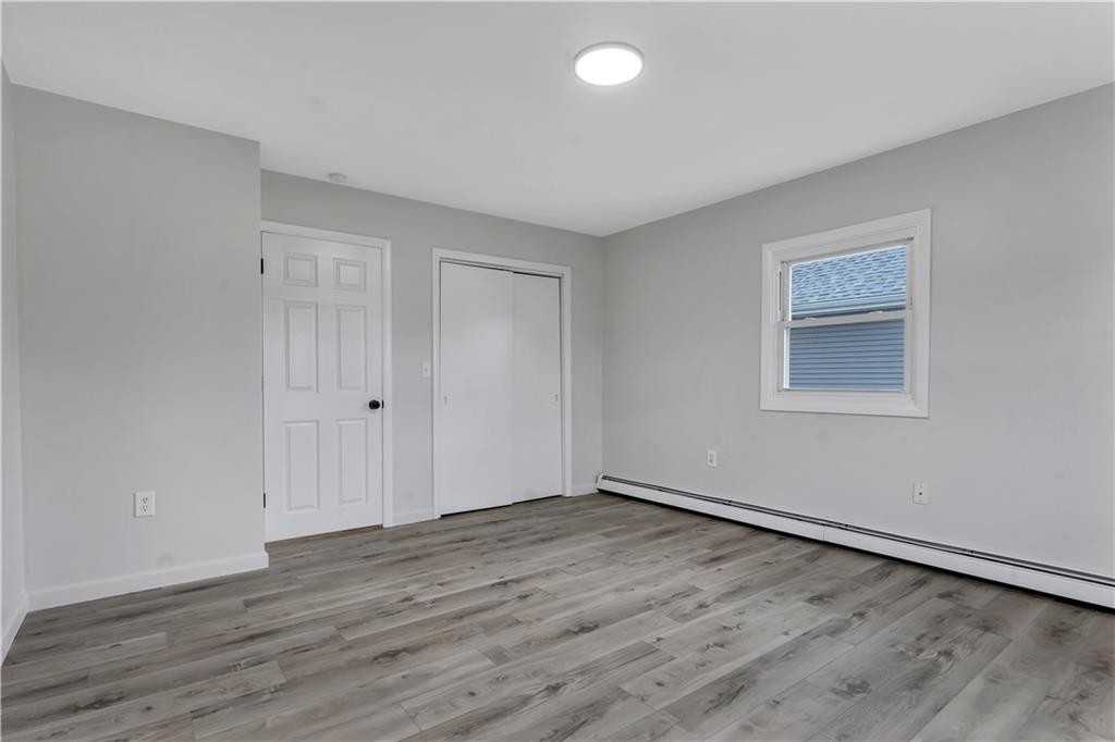 105 Roosevelt St - Photo 7 of 23