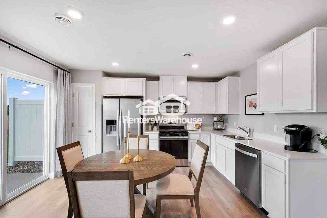 17520 Driscoll Pl - Photo 2 of 21