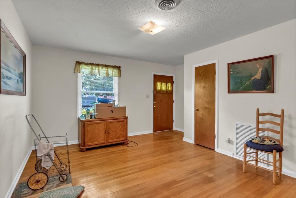 403 Farkas Ln - Photo 2 of 13