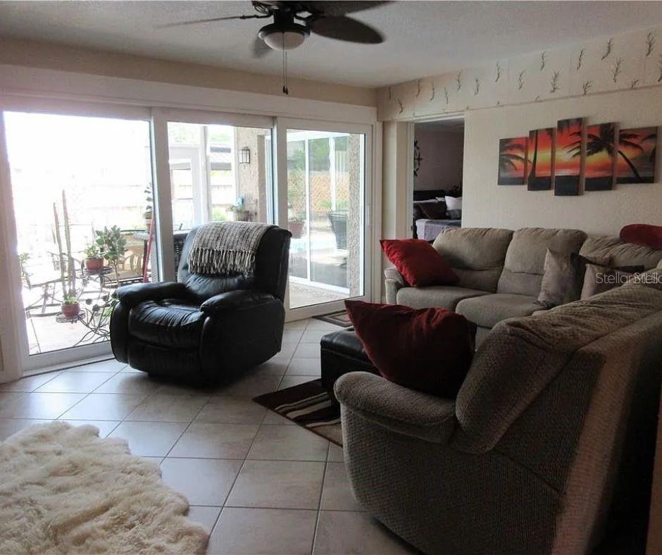 1279 Grenada Ave - Photo 5 of 11