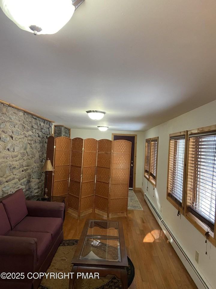 3128 Old Canadensis Hill Rd - Photo 6 of 7