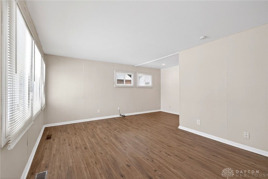 2840 Ghent Ave - Photo 2 of 17