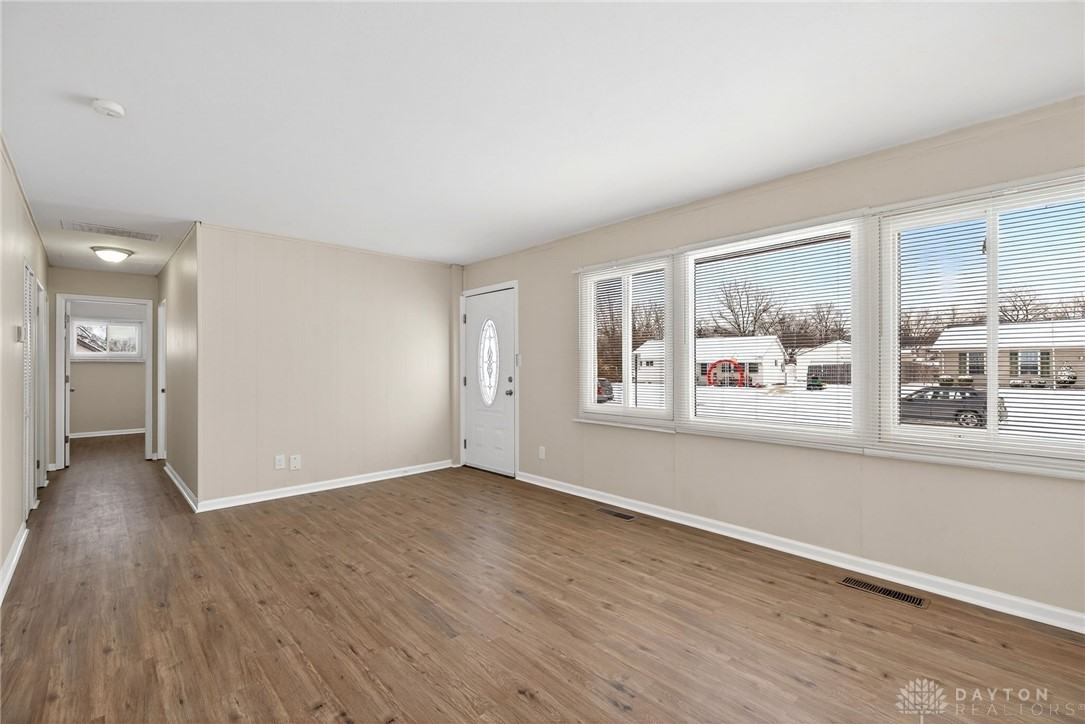 2840 Ghent Ave - Photo 4 of 17