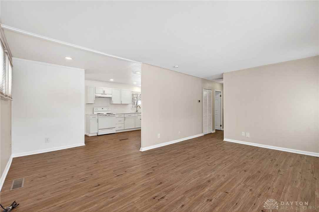 2840 Ghent Ave - Photo 5 of 17