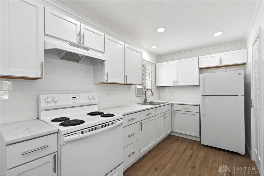 2840 Ghent Ave - Photo 7 of 17