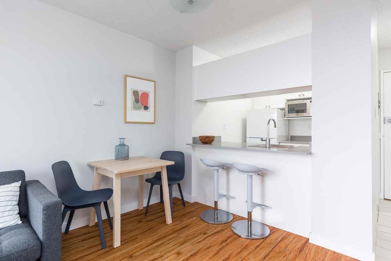 1920 Alberni St - Photo 4 of 8