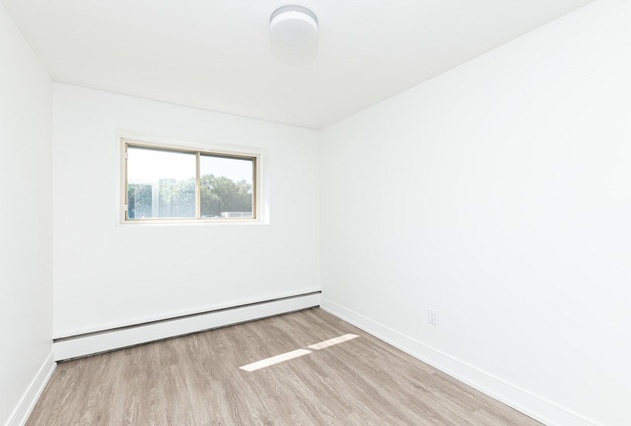 321 Marland Ave - Photo 6 of 15