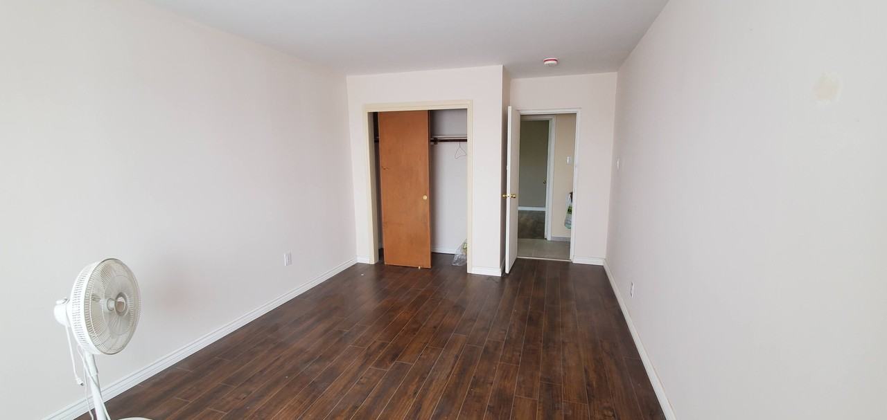 68 Cameron Ave - Photo 3 of 36