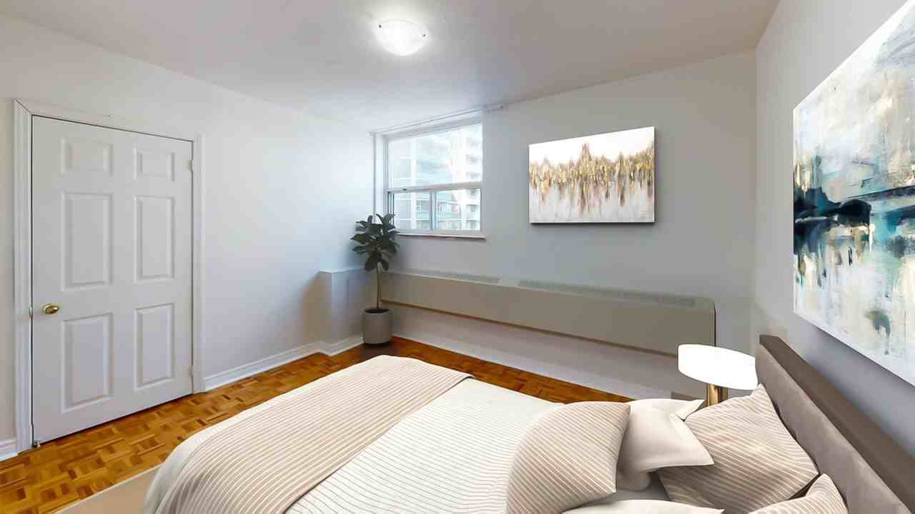 240 Wellesley St E - Photo 5 of 12