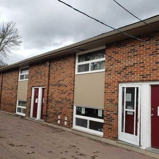 94 Mary St W - Photo 2 of 11