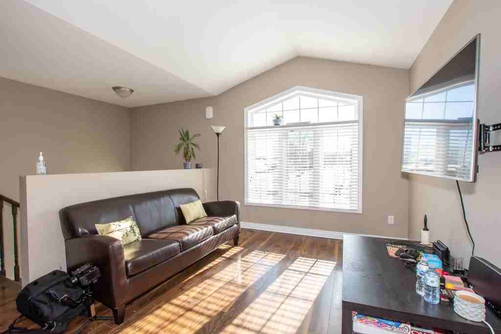 10 Trent Ave - Photo 7 of 33