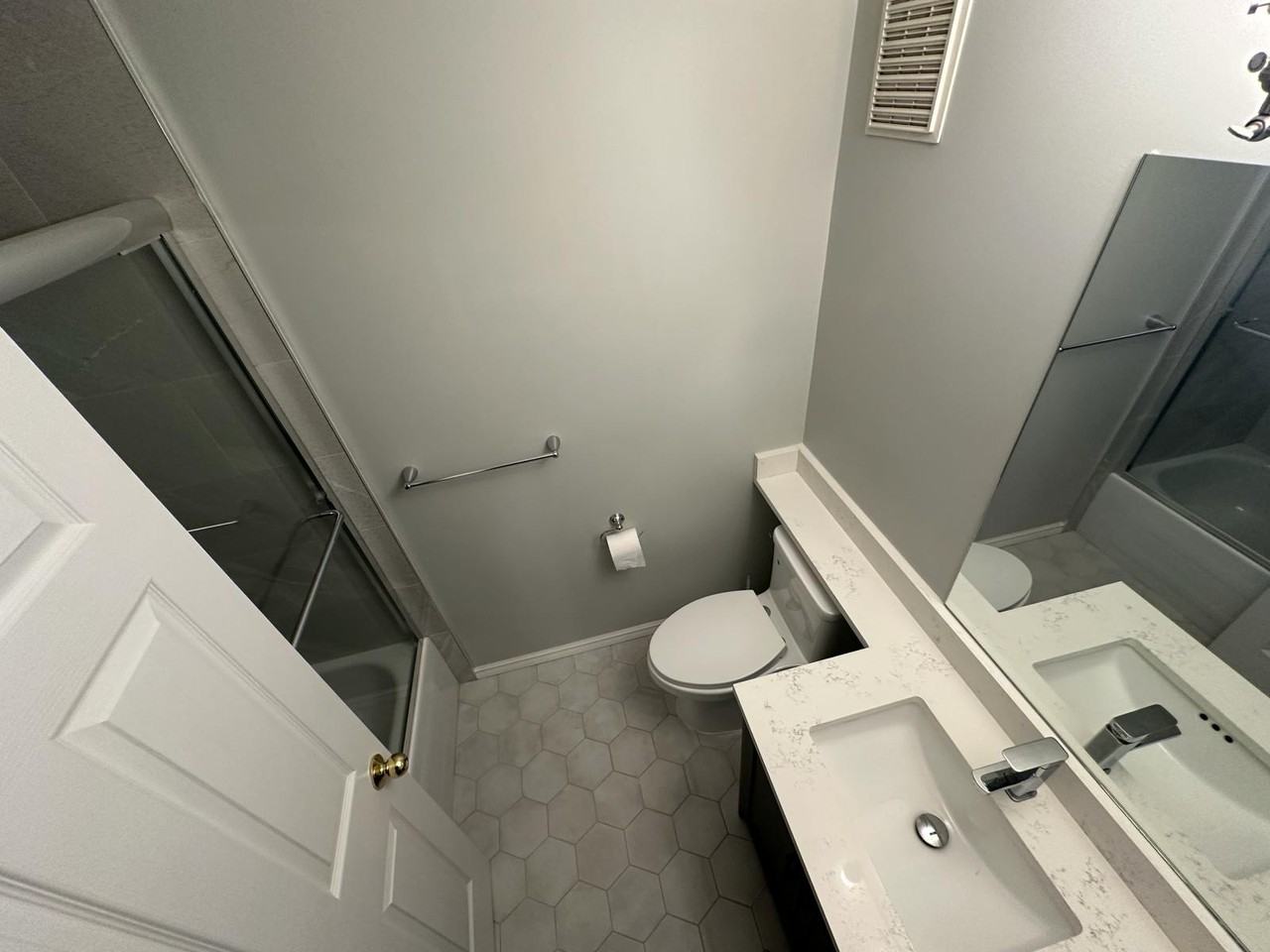 7647 Rosewood St - Photo 7 of 8