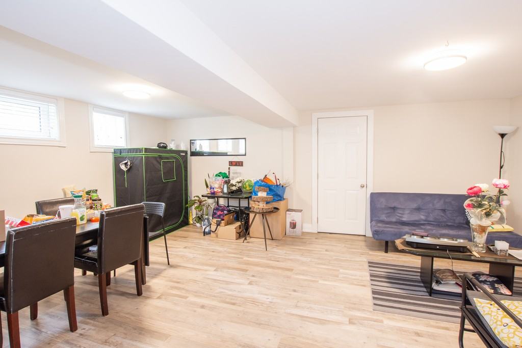 510 Queen Victoria Dr - Photo 6 of 50