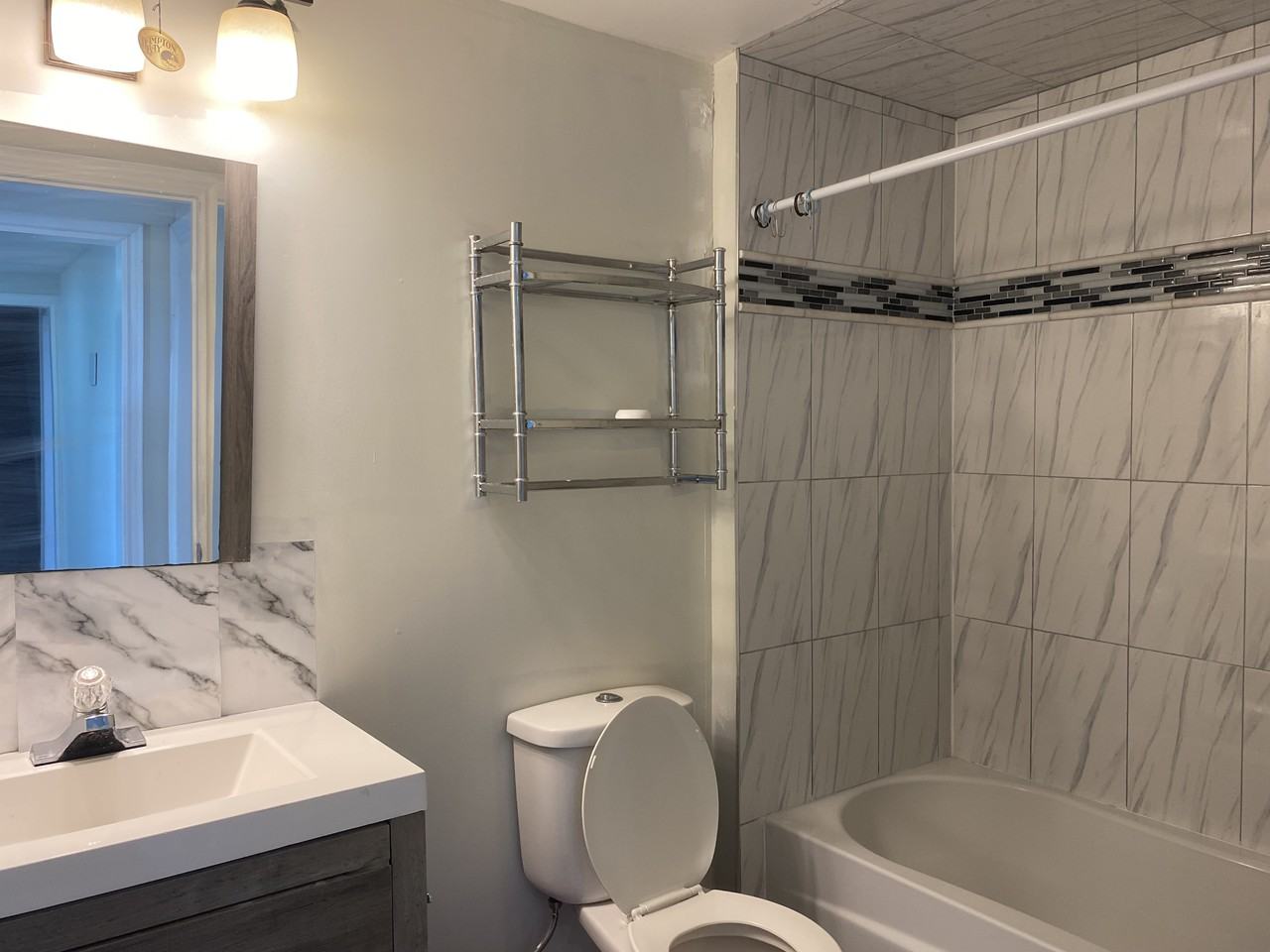 6303 Chippewa Rd - Photo 3 of 10