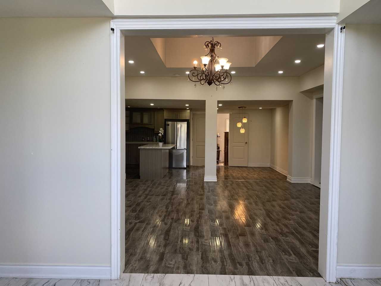 6303 Chippewa Rd - Photo 6 of 10