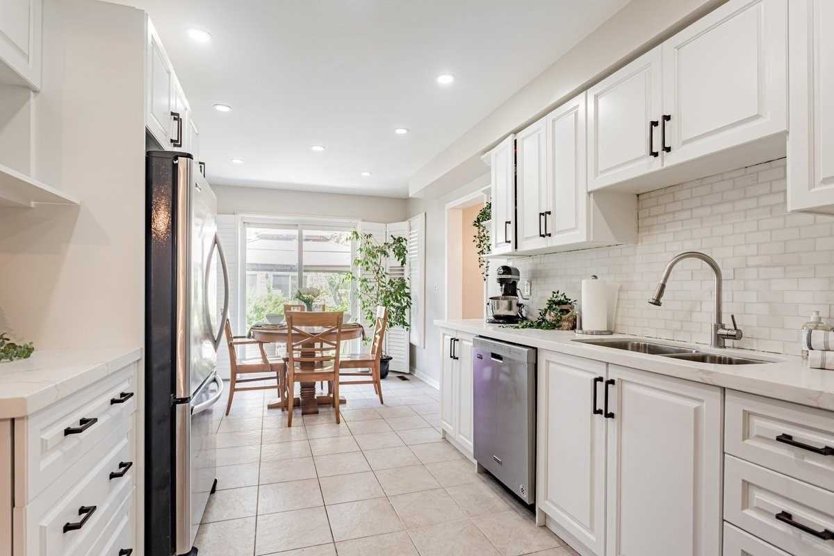 8 Orleans Dr - Photo 6 of 15