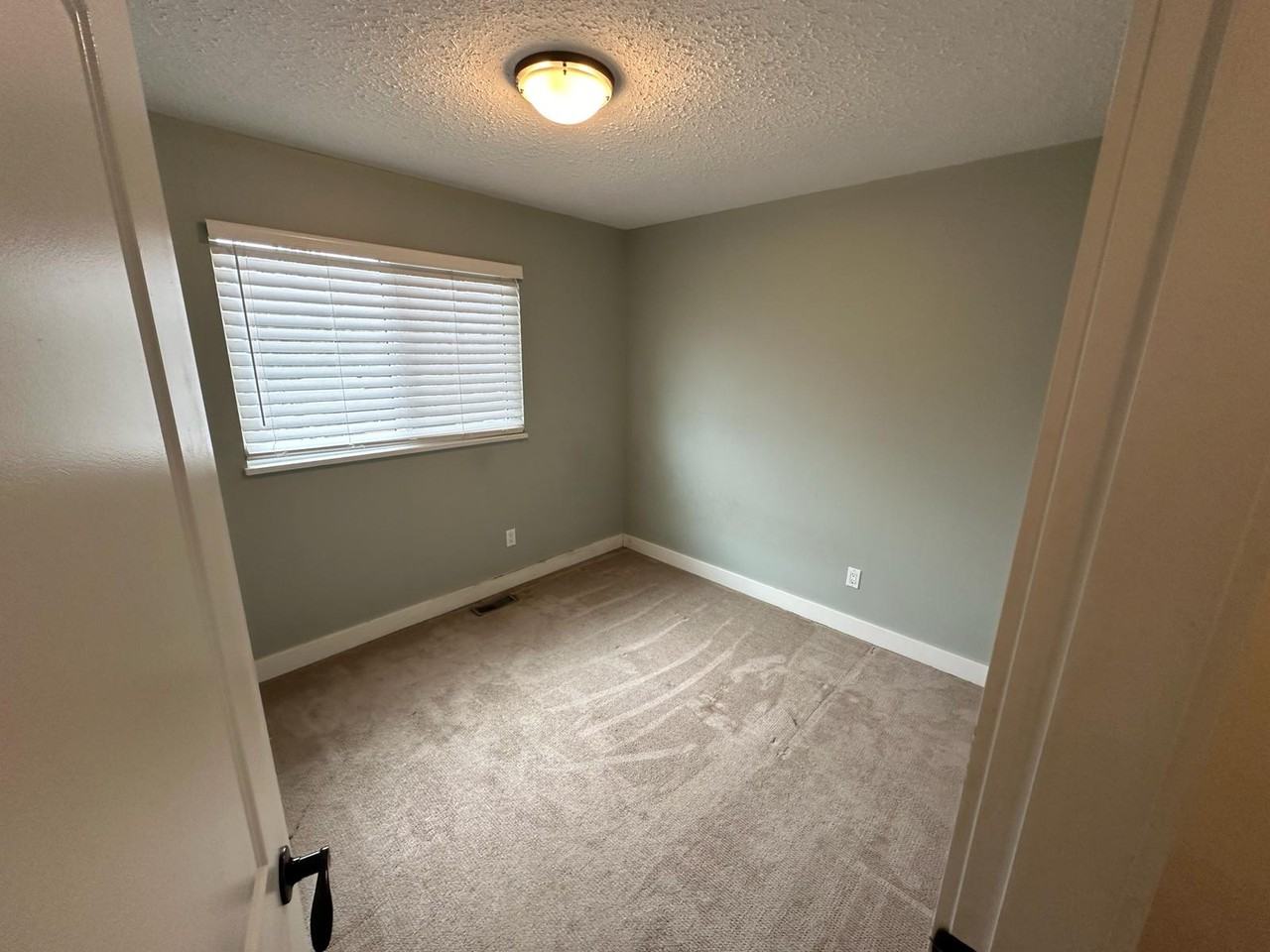 19990 50 Ave - Photo 7 of 17