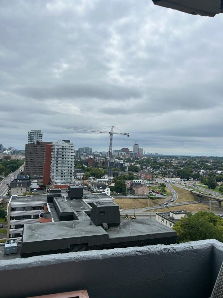 285 Rue Laurier - Photo 3 of 24