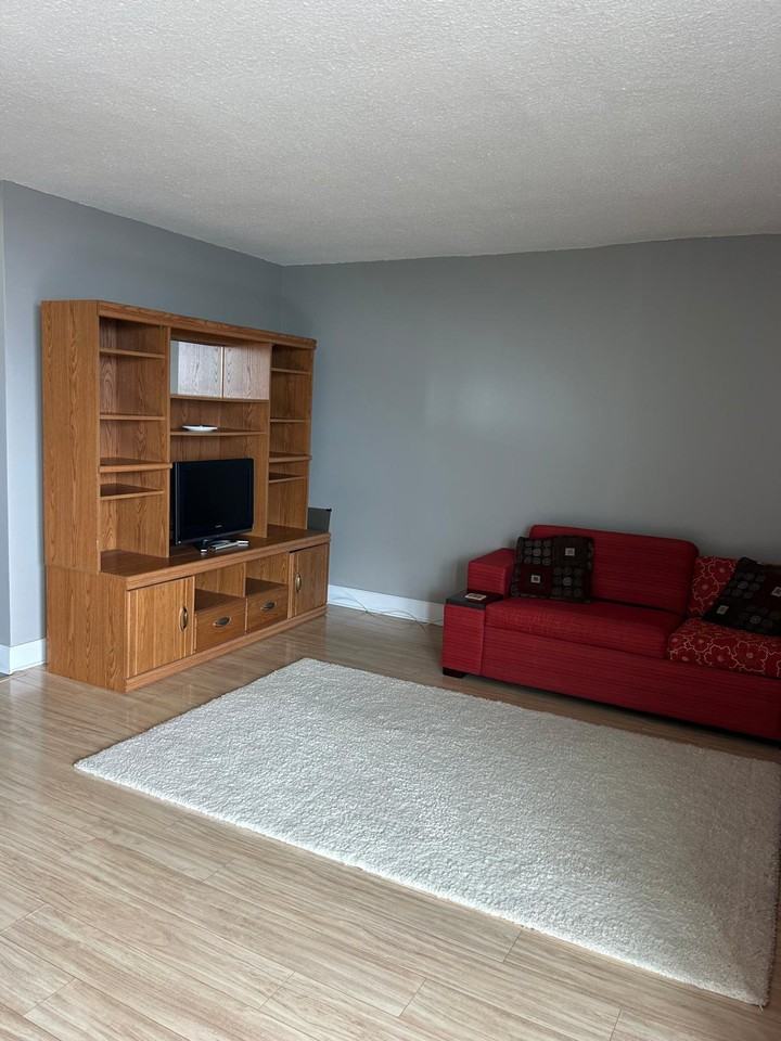 285 Rue Laurier - Photo 6 of 24