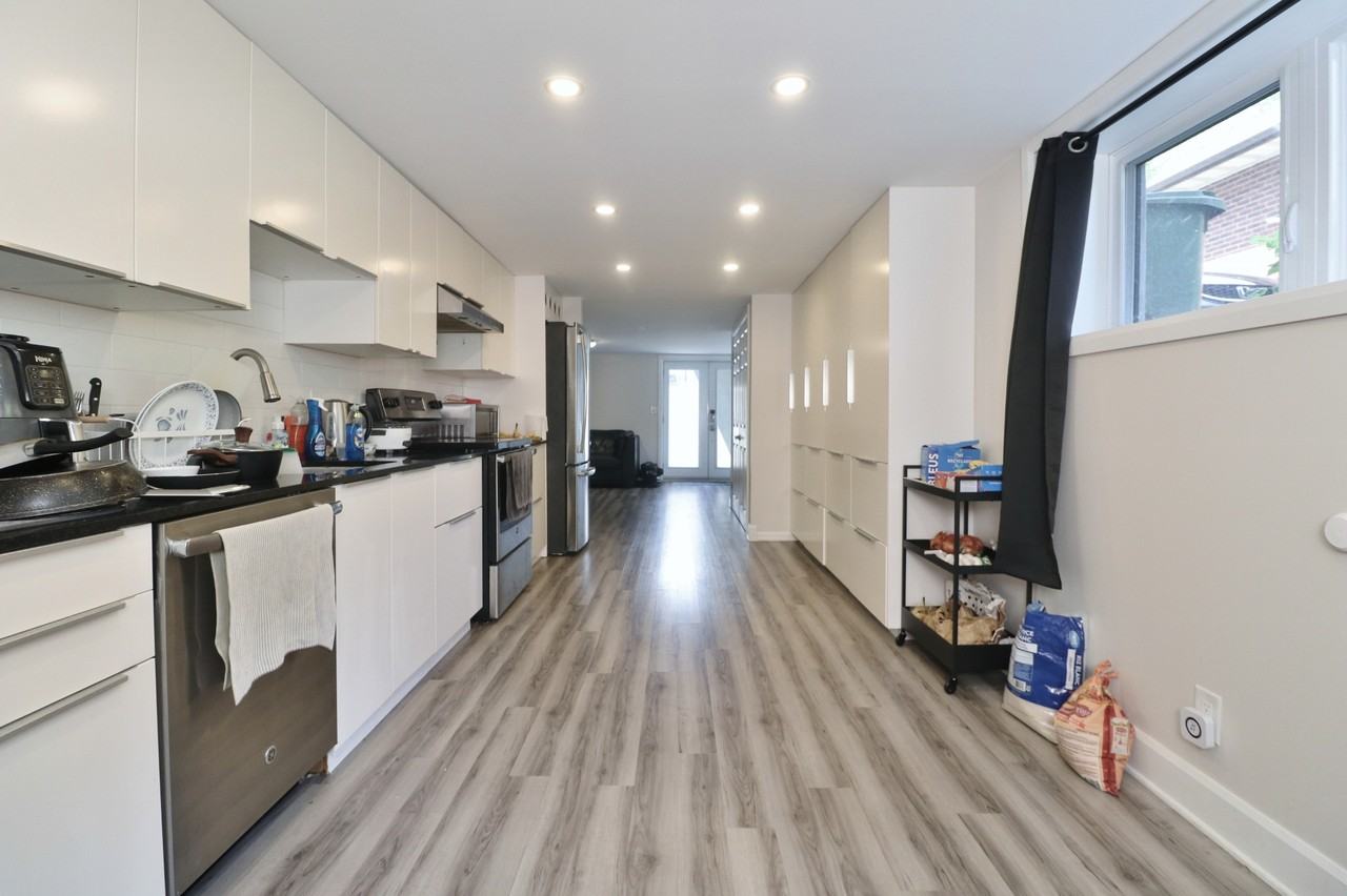 2465 Chasseur Ave - Photo 7 of 42