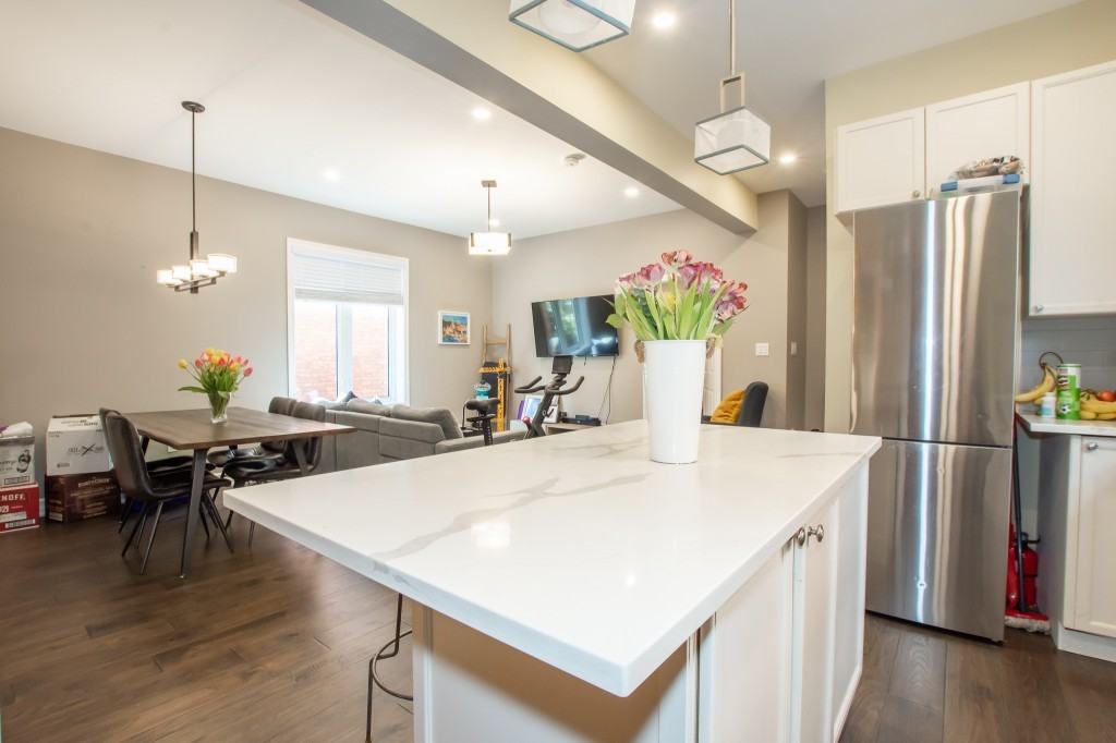 133 Fairleigh Ave S - Photo 5 of 31