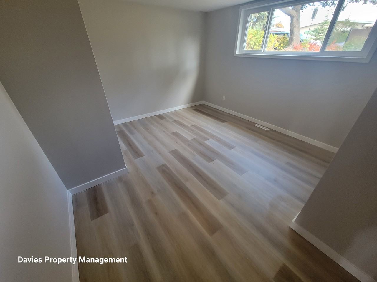12732 87 St Nw - Photo 6 of 19