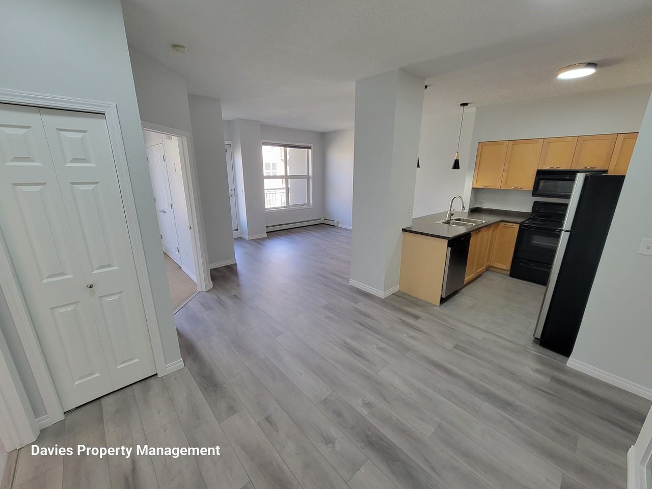 4245 139 Ave Nw - Photo 2 of 21