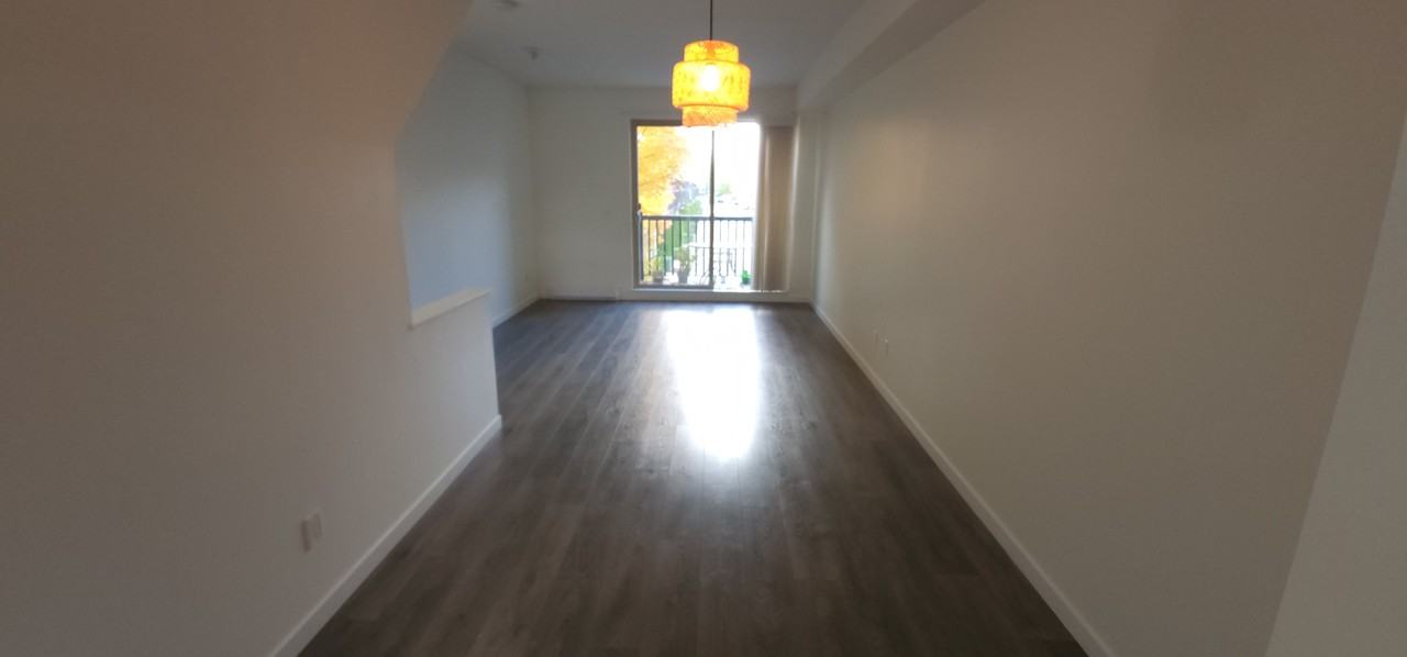 8473 163 St - Photo 4 of 36