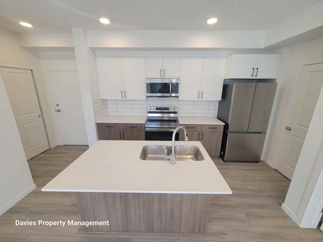 9207 228 St Nw - Photo 3 of 27