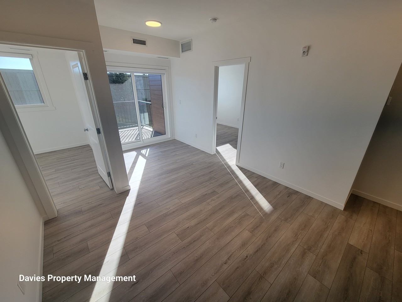 9207 228 St Nw - Photo 5 of 27