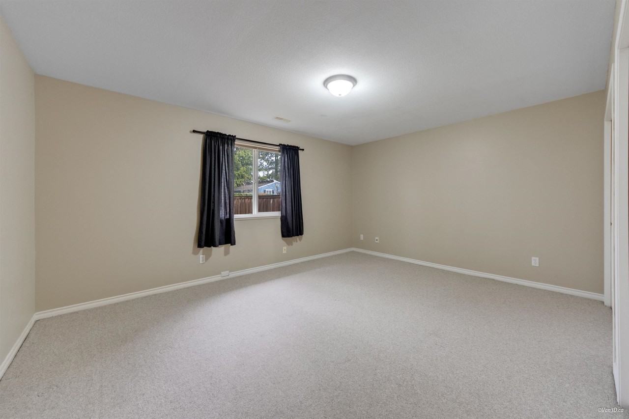 3770 Sefton St - Photo 2 of 28