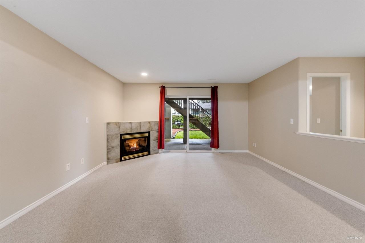 3770 Sefton St - Photo 5 of 28