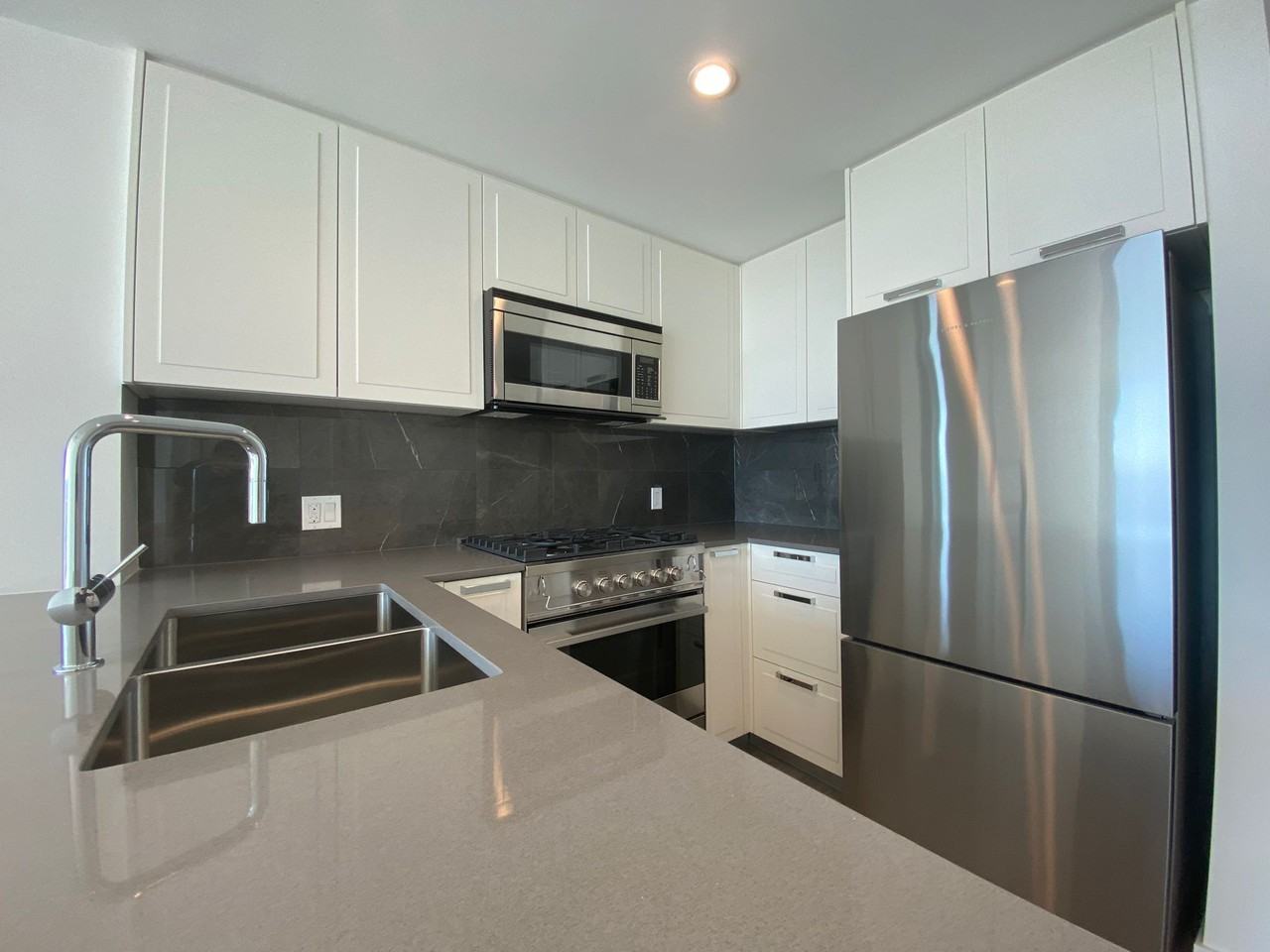 1471 Hunter St #804 - Photo 6 of 50