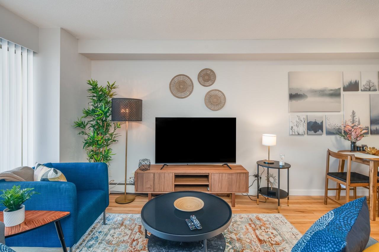 840 Broughton St - Photo 5 of 10