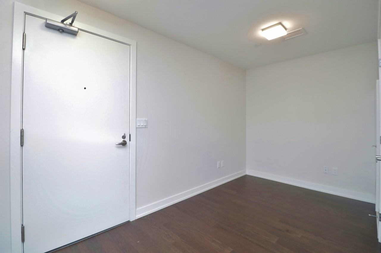 530 De Mazenod Ave - Photo 3 of 50