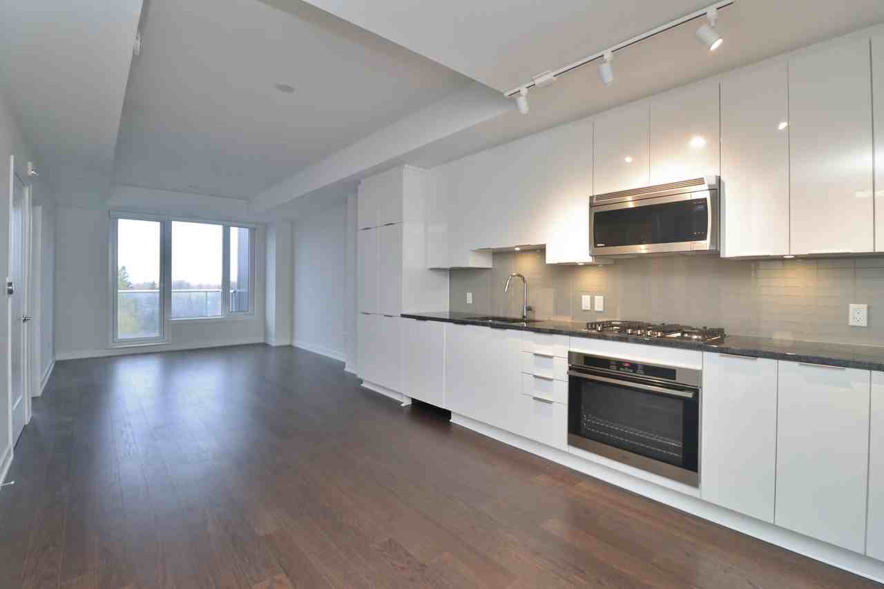 530 De Mazenod Ave - Photo 4 of 50