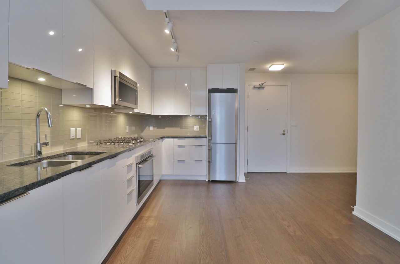 530 De Mazenod Ave - Photo 6 of 50