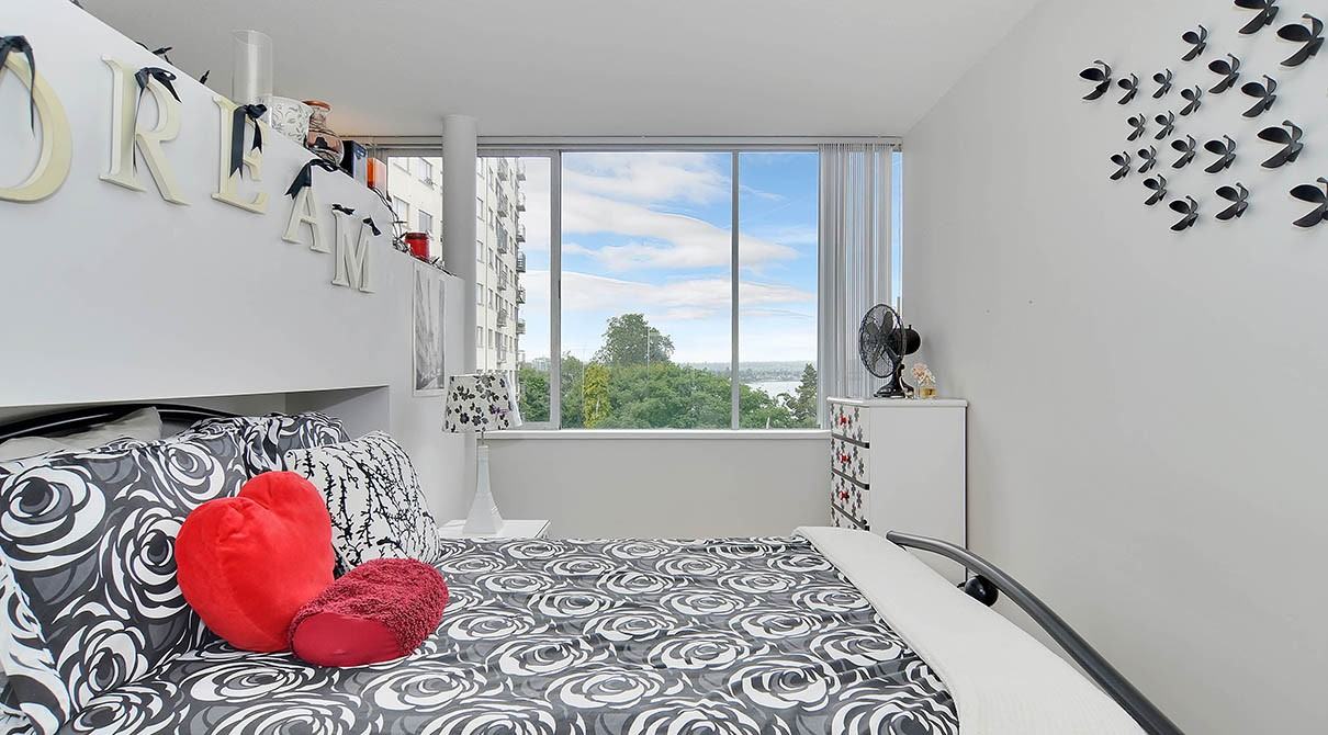 1750 Davie St - Photo 3 of 17