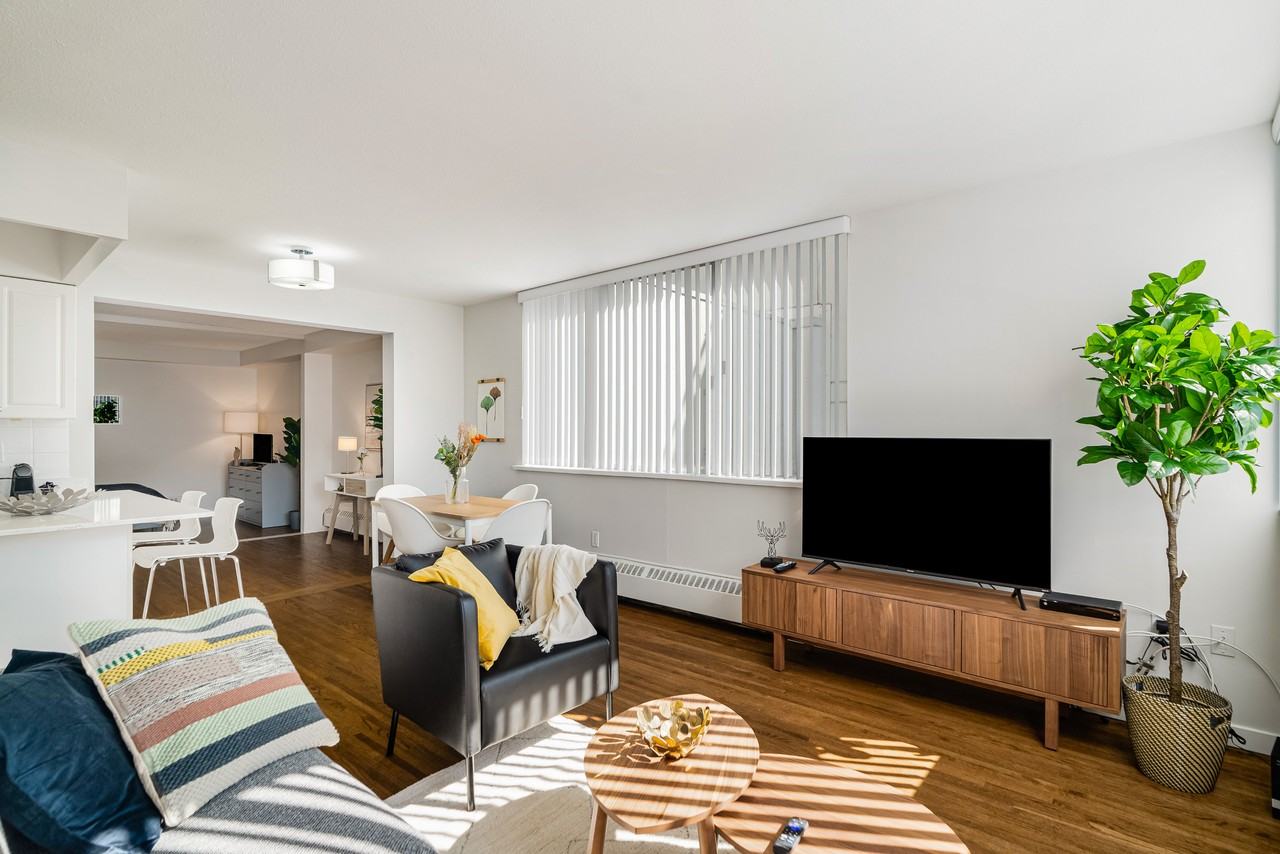 1750 Davie St - Photo 4 of 17