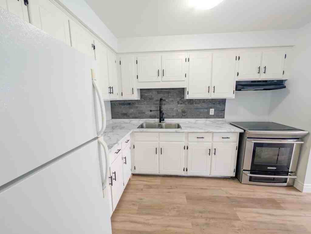 56 Romy Cres - Photo 6 of 34